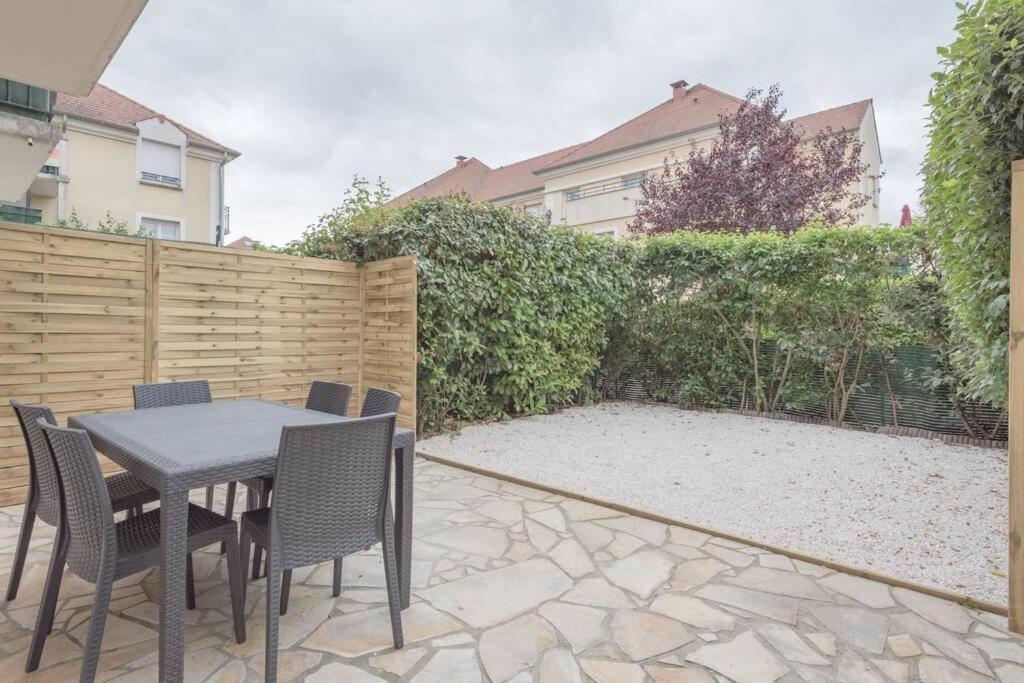Garden Apartment Next To Disneyland Бюсси-Сен-Жорж Экстерьер фото